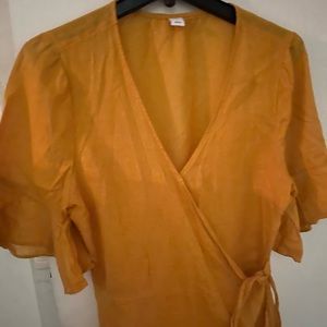 Women’s wrap shirt